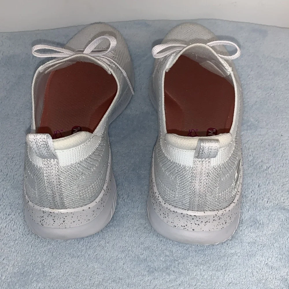 Skechers air, cold memory foam sneakers